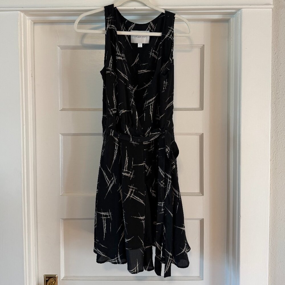 Amour Vert V Neck Wrap Dress Size Medium